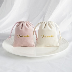 Sacchetto in Velluto Morbido 8x10 cm per <span class=keywords><strong>Gioielli</strong></span>, Personalizzabile, <span class=keywords><strong>Porta</strong></span> <span class=keywords><strong>Trucchi</strong></span> <span class=keywords><strong>e</strong></span> Orecchini con Cordoncino - Product Image 3