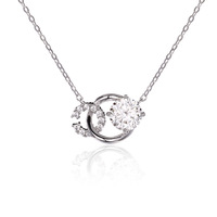 Le collier Moissanite à emboîtement en argent sterling brillant S925 présente un design à la mode, haut de gamme et simple avec une lumière