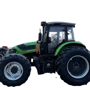 รถแทรกเตอร์สำหรับการเกษตรใช้อุปกรณ์รถแทรกเตอร์ฟาร์ม4 WD สูงแรงม้า210HP 4WD