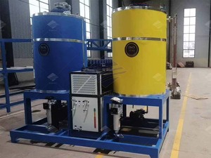 Machine à mousse d'injection de polyuréthane haute pression Wadjay avec pompe PLC, moteur et roulement, niveau de sécurité élevé pour le moulage d'isolation - Product Image 2