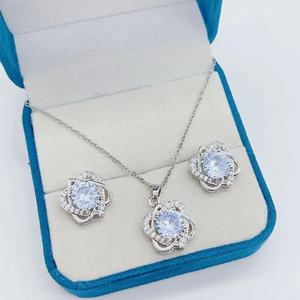 Vente en gros de collier à breloques en pierre de zircon à la mode en acier inoxydable ensemble de bijoux pour femmes - Product Image 2