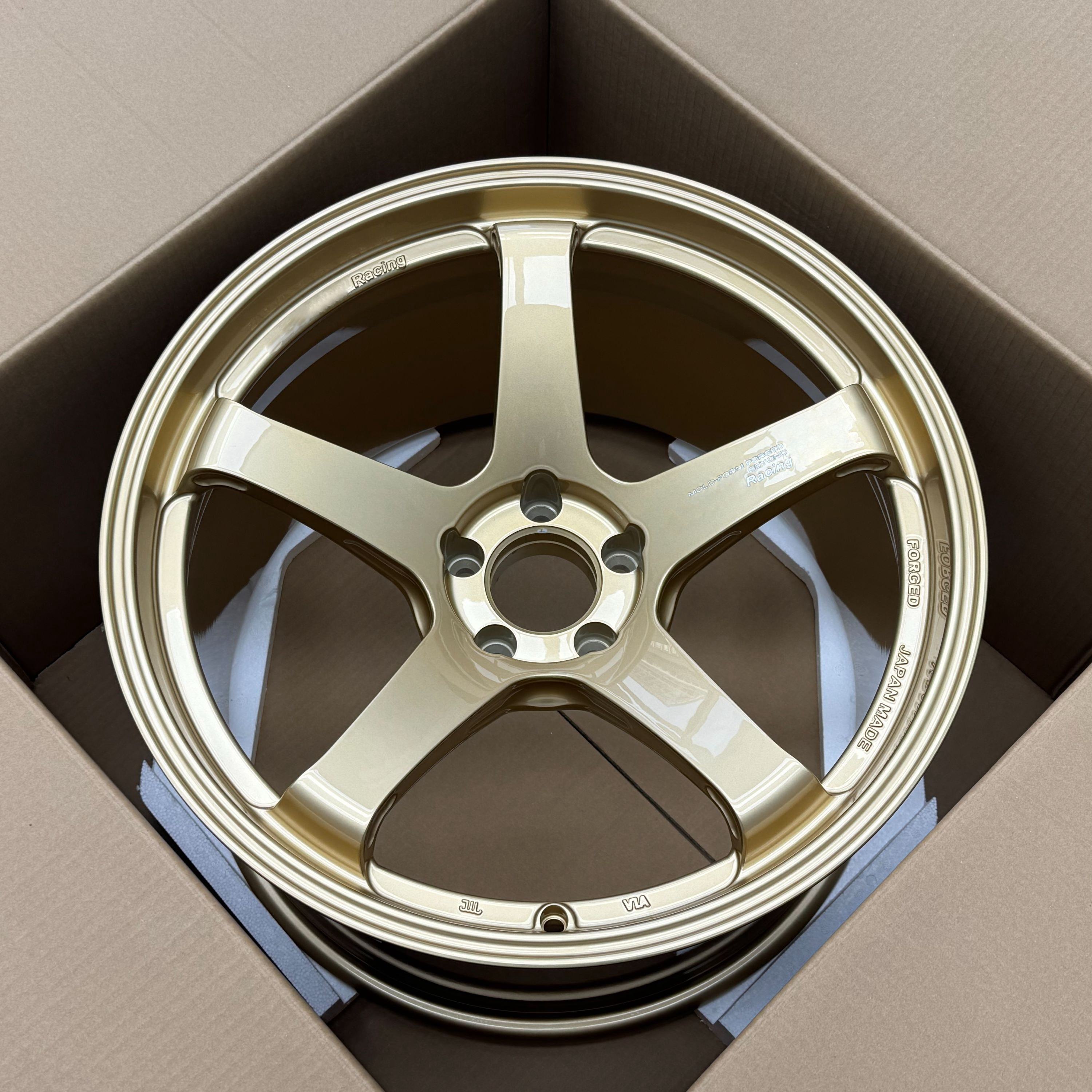 Racing Gold Metallic