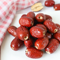 Chinese populaire gevriesdroogde ontpitte jujubes en rode dadels, zoete snack, knapperig, zonder pitjes, in bulkverpakking
