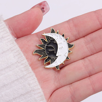 Pin Enamel Matahari dan Bulan sesuai pesanan bros kerah hitam putih lencana Punk hadiah perhiasan untuk teman