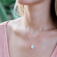 Collier de pierres précieuses brutes aigue-marine 8-10mm Collier pendentif en pierre naturelle Bijoux de naissance Collier aigue-marine brute pour femme
