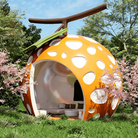 Sculpture de maison en résine sur mesure de grande taille en forme de fruit pour la décoration extérieure des parcs d'attractions