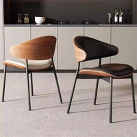 Chaise de salle à manger en métal et bois de luxe, ensemble de meubles nordiques modernes en cuir pour la maison et les restaurants, idéale pour table à manger