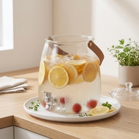 Pichet à eau froide en plastique PET grande capacité avec robinet, texture martelée, ouverture large, design moderne et minimaliste pour usage domestique