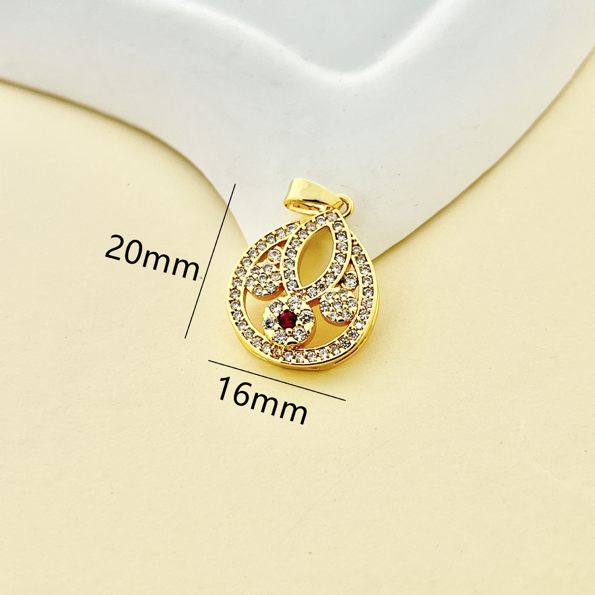 Goutte d'eau Or [Zirconium Rouge]