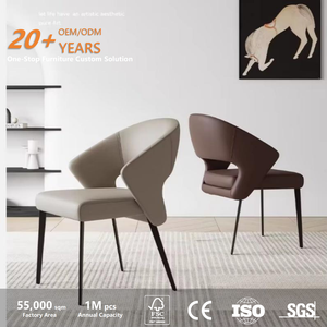 Chaise de salle à manger incurvée minimaliste italienne moderne - Chaise en cuir rembourrée de luxe, portable pour la maison, la villa et l'usage commercial - Product Image 2