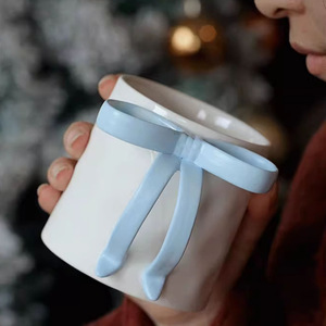 แก้วกาแฟเซรามิค 3 มิติ ลายโบว์ 12 ออนซ์ แก้วพอร์ซเลนหูจับรูปโบว์ สำหรับลาเต้ ชา นม โกโก้ ของขวัญวันเกิดวาเลนไทน์สุดน่ารัก - Product Image 4
