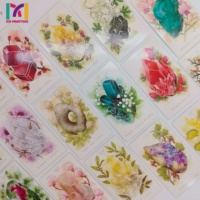 Impression de jeux de tarot personnalisés haut de gamme OEM ODM, bord doré et vernis UV sélectif, cartes de tarot standard avec illustrations personnalisées et guide