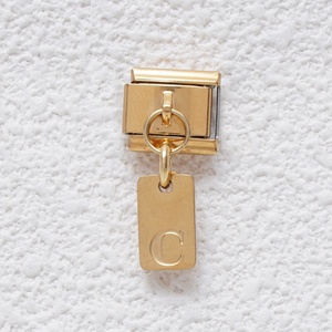 Colgantes Italianos de Alta Calidad al por Mayor, de Acero Inoxidable que no se Deslustra, Chapados en Oro de 18k, Letras para Pulseras de Charms Italianos - Product Image 5