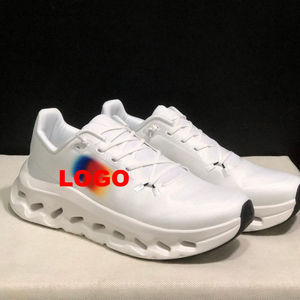 รองเท้าวิ่งสำหรับฤดูร้อน ฤดูใบไม้ร่วง ฤดูใบไม้ผลิ แบบ OEM/ODM น้ำหนักเบา ระบายอากาศได้ดี สวมใส่สบาย พื้นรองเท้า EVA นิ่ม พื้นรองเท้าด้านนอกทำจากยาง เหมาะสำหรับทุกเพศ - Product Image 4