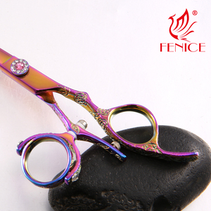 Gravé Violet Poignée Rotative <span class=keywords><strong>Ciseaux</strong></span> <span class=keywords><strong>De</strong></span> Coupe <span class=keywords><strong>De</strong></span> Cheveux Professionnel 6 Pouces <span class=keywords><strong>Ciseaux</strong></span> <span class=keywords><strong>De</strong></span> Coiffeur - Product Image 6