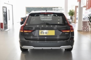 <span class=keywords><strong>Volvo</strong></span> <span class=keywords><strong>V90</strong></span> <span class=keywords><strong>Cross</strong></span> <span class=keywords><strong>Country</strong></span> <span class=keywords><strong>2022</strong></span> B5 AWD Inscription Edition essence, véhicule familial d'occasion à vendre à l'exportation - Product Image 5