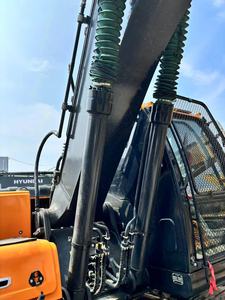 Excavatrice sur chenilles Hyundai Robex 220LC-9S 2023 d'occasion avec une capacité de godet de 0,92 m³, un poids opérationnel de 21,9 tonnes et un moteur Hyundai. - Product Image 5