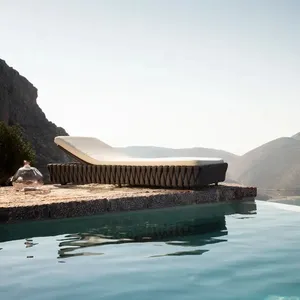 Lit de repos imperméable pour piscine Corde extérieure Chaise longue en aluminium Patio Lit de soleil en métal avec parasol Meubles d'hôtel