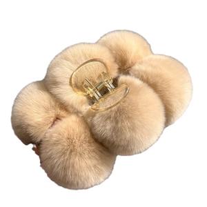 उच्च गुणवत्ता वाले प्लग बालों के थक्के क्लिप प्यारी लड़की सर्दियों शरद ऋतु खरगोश फर बाल - Product Image 5