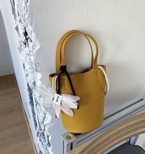 Cuero de PVC con Textura de Lichi en Color Personalizado, Resistente a la Abrasión, Duradero, Impermeable y Ecológico <span class=keywords><strong>para</strong></span> Bolsos, Zapatos y Automóviles - Product Image 5