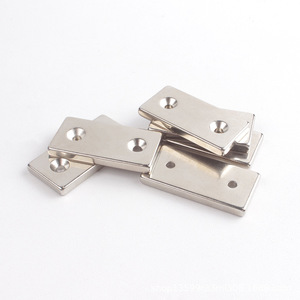 Aimant industriel en néodyme super puissant N52 NdFeB en <span class=keywords><strong>bloc</strong></span> avec trou fraisé, services de traitement personnalisés, découpe et pliage - Product Image 6