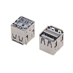 Conector USB 2.0 Tipo-A Hembra con Brida, Diseño Vertical Extendido de 14.2mm sin Postes de Montaje, Aislante Blanco para Montaje en PCB - Product Image 5