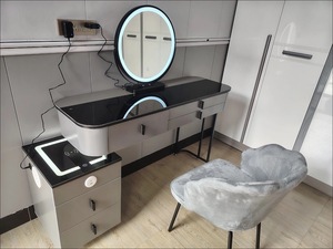 Moderna Toeletta di Lusso con Specchio LED e Tavolino Intelligente, Set Completo con Sedia - Product Image 6