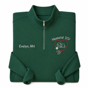 Sweat-shirt personnalisé anti-rétrécissement à quart de zip pour infirmière de soins néonatals, pull pour professionnel de la santé néonatale avec motif pieds de bébé, hiver/automne/printemps/été - Product Image 3