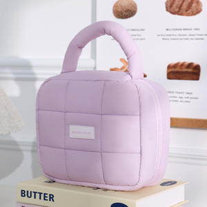 Bolsa de Maquillaje Acolchada Beenlove, Gran Capacidad, Color Rosa, Estuche de Cosméticos de Viaje, Bolsa de Almacenamiento Portátil - Product Image 4