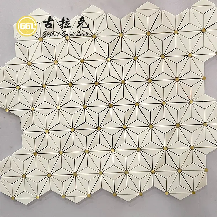 अमेरिकी शैली त्रिकोण षट्भुज डोलोमाइट पीतल सफेद संगमरमर मोज़ेक फर्श और दीवार टाइल