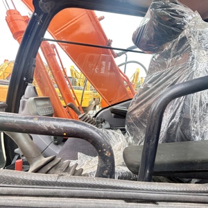 Pelleteuse Hitachi ZX210 d'occasion Japon 21 tonnes Poids opérationnel 3M Moteur Moteur Boîte de vitesses Pompe à engrenages Roulement PLC Prix bon marché à vendre - Product Image 2