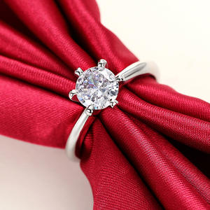 Anello con Diamante Taglio Brillante Rotondo, Diamante Naturale, Gioiello Classico da Donna per Fidanzamento - Product Image 2