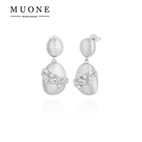 Boucles d'oreilles pendantes tendance en zircon cubique plaqué or brossé avec perle, en argent sterling 925, pour fiançailles, mariage, anniversaire ou soirée