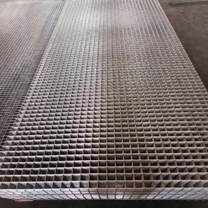 Pannelli di recinzione da giardino in rete metallica saldata in acciaio zincato 4 x 8 piedi con fori quadrati per edifici, gabbie, servizio di taglio personalizzato - Product Image 2