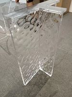 Pieds de table à manger d'extérieur modernes en acrylique transparent avec motif ondulé croisé, style marbre coloré personnalisable