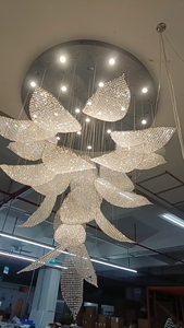 Lampadario LED di Lusso Personalizzato a Forma di Farfalla in Cristallo, Luce Bianca Calda, Colore Personalizzabile, Dimmerabile, Garanzia di 2 Anni, Alto CRI 90 per Casa - Product Image 4