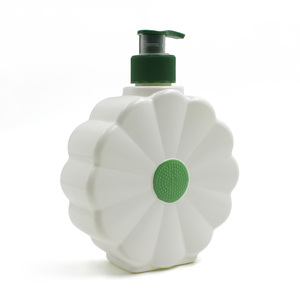 Bouteilles PET de haute qualité en gros, étiquette privée, 300 ml/500 ml, désinfectant pour les mains et gel douche, services d'étiquetage privé OEM et ODM - Product Image 5