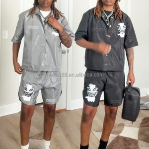 ชุดเซ็ตเสื้อแจ็คเก็ตและกางเกงขาสั้นไนลอนแบบมีกระดุมแป๊กด้านข้าง ชุดวอร์มไนลอนน้ำหนักเบา - Product Image 2