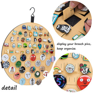 Organizador de Pared Redondo con Ganchos para Broches y Alfileres, Sistema de Fieltro Personalizable - Product Image 2