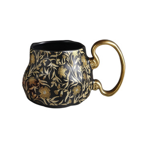 Taza de cerámica retro con diseño floral pintado en dorado, con asa, para el hogar, la oficina, café, desayuno, agua, uso en pareja - Product Image 5