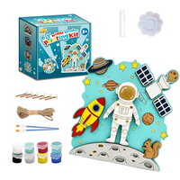 Kit de Peinture et de Découpe 3D en Bois DIY : Puzzle Spatial Créatif Astronaute et Base Lunaire avec Kit de Suspension – Cadeau Idéal pour Enfants