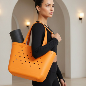 Sac Croc en EVA imperméable avec trous, personnalisé, pour femme, sac à main XL, sacs fourre-tout, sac de plage en silicone, vente en gros - Product Image 1