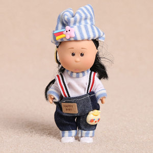 HECION Nuevo Llavero de Muñeca Patito de 14 CM, Adorable Miniatura con Ropa para Vestir, Muñeca de Peluche Hermana, Lindo Mini Peluche para Colgar en la Bolsa - Product Image 4