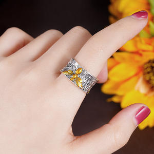 Anello in Argento H299 con Design a Insetto Placcato Oro 18K, Gioiello Unisex alla Moda, Idea Regalo - Product Image 6