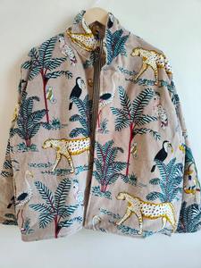 Veste en velours imprimé jungle noir de qualité supérieure Manteau matelassé en velours bohème pour un usage quotidien disponible à bon prix - Product Image 3