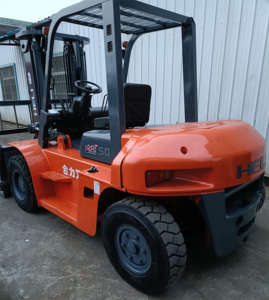 Chariot élévateur diesel lourd d'occasion 5 tonnes de poids opérationnel Montacargas Heli modèle 2023 Excellent état - Product Image 4