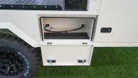 Ecocampor Remorque de transport de véhicules UTV, petit transporteur de motos, camping-car, caravane de voyage avec rangement pour moto