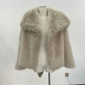 Giacche e Cappotti da Donna all'Ingrosso in Ecopelliccia Stile Chinchilla, Modello Morbido a Nove Colori, Marrone, <span class=keywords><strong>Beige</strong></span> Chiaro, <span class=keywords><strong>Corto</strong></span> - Product Image 6