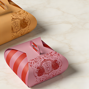 Sac cadeau ondulé vintage <span class=keywords><strong>Lion</strong></span> & Bouclier - Emballage à poignée rayée pour cadeaux de fêtes et faveurs de fête - Product Image 1