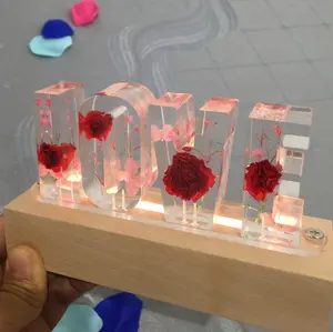 Lampu LED Bunga Kering Lampu Malam 3D Huruf Cinta Diawetkan Bunga Kering Lampu Resin Samping Tempat Tidur Hari Valentine Hadiah Ulang Tahun